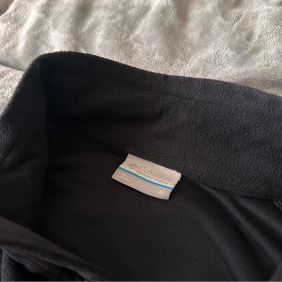 Men’s Columbia Black fleece Sweater size medium - Picture 3 of 4